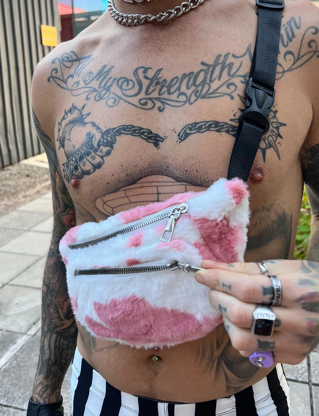 ANIMAL PLANET FUZZY BUMBAG - PINK COW PRINT