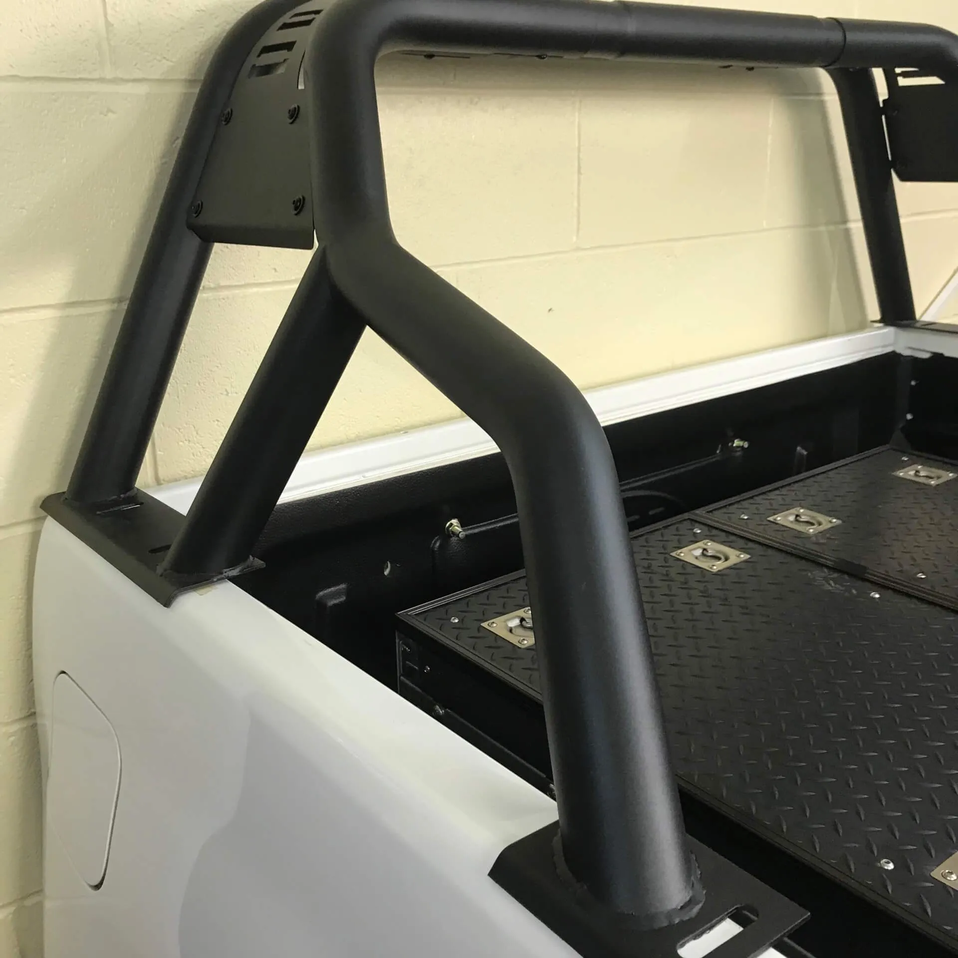 Black SUS201 Short Arm Roll Sports Bar for the Fiat Fullback