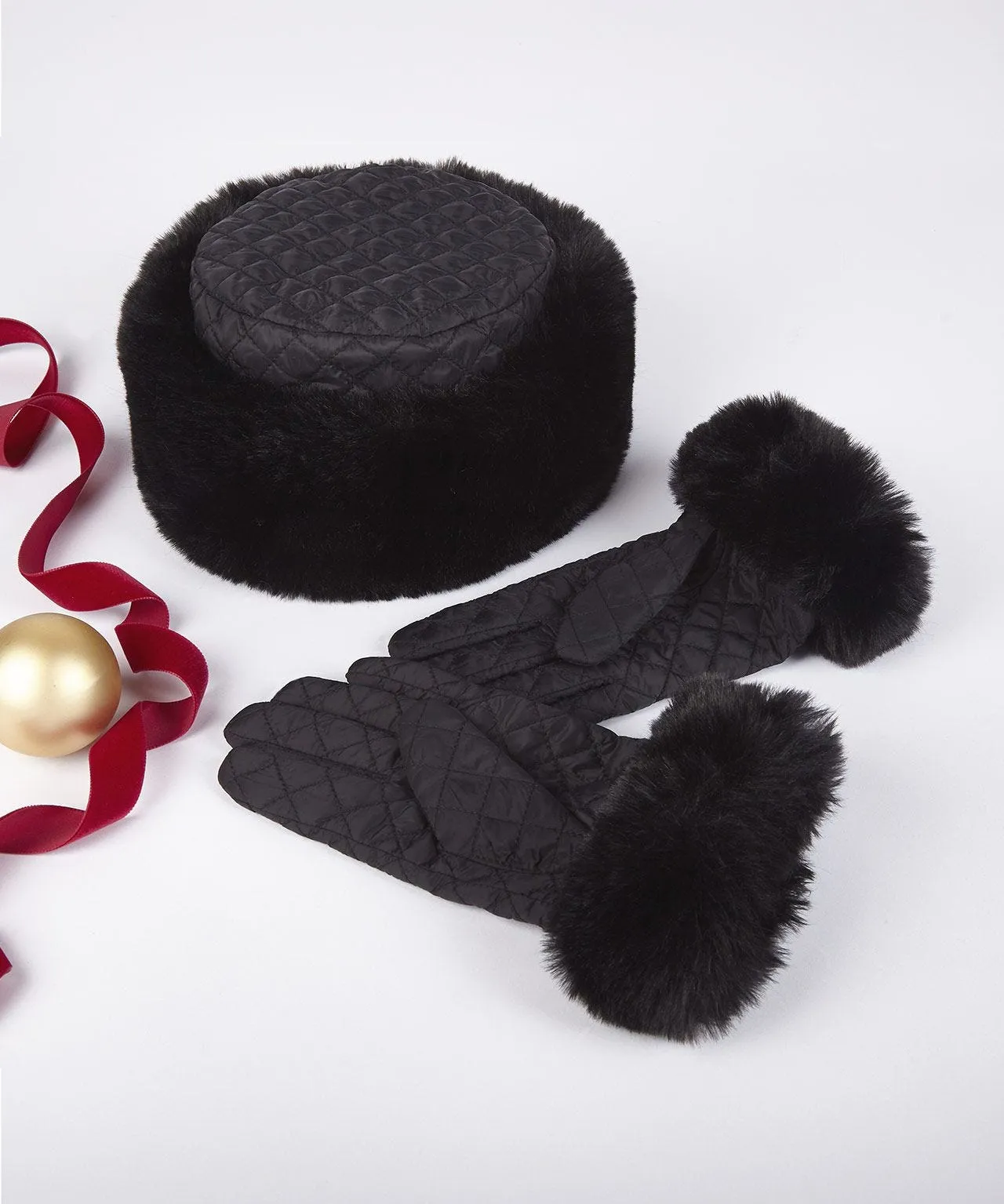 Faux fur hat & gloves set