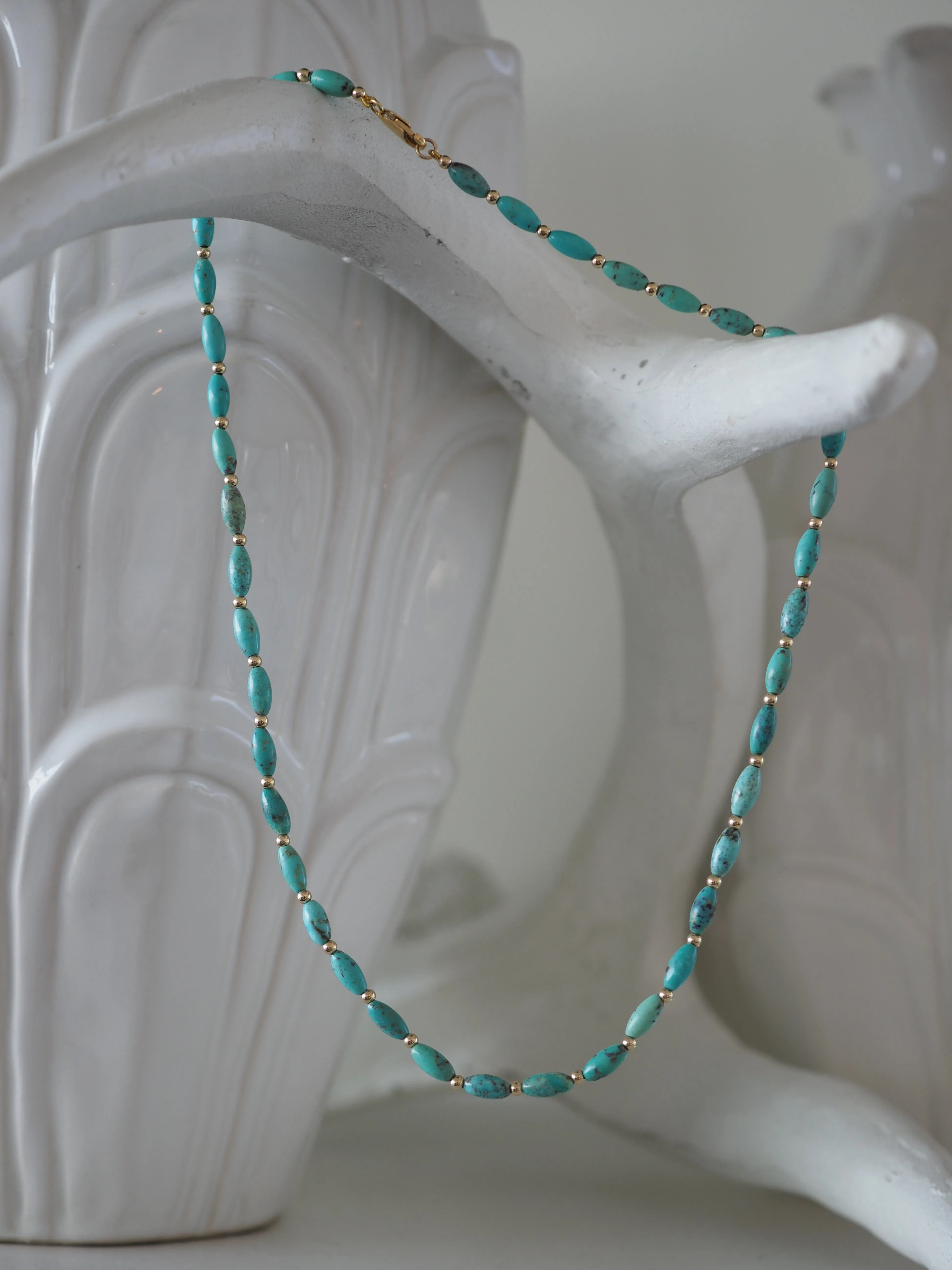 FIA TURQUIOSE BEADED NECKLACE