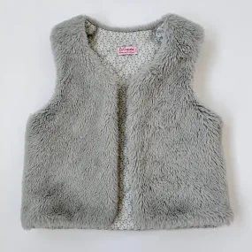 La Coqueta Furry Gilet: 5 Years