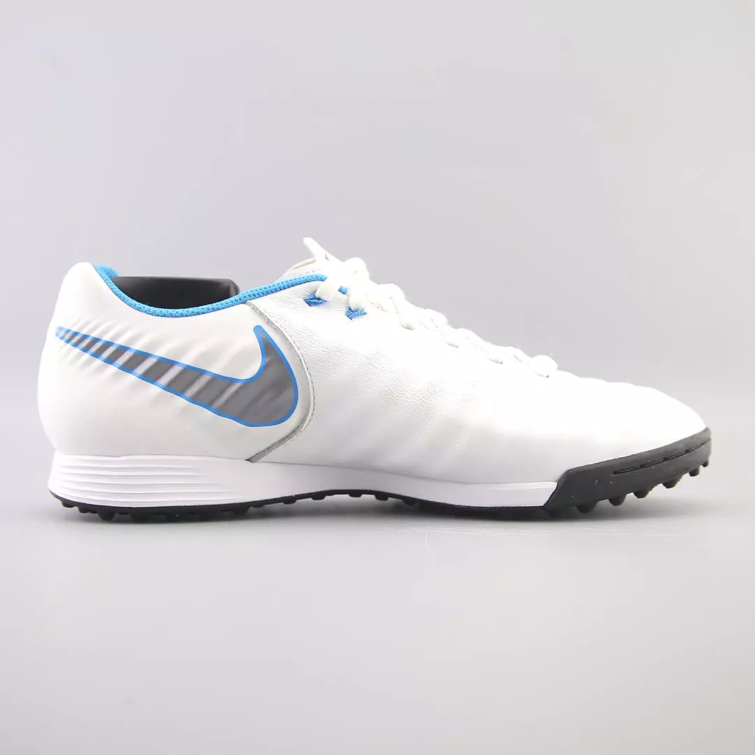 NIKE  LEGEND 7